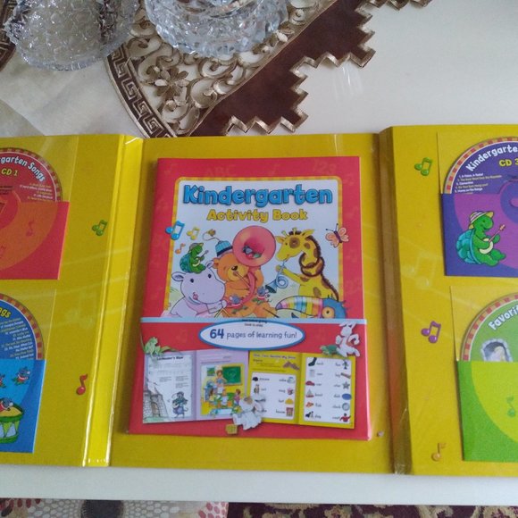AMAZING BOOK - 100 SONG'S & STORIES FOR CHILDREN - Picture 3 of 6